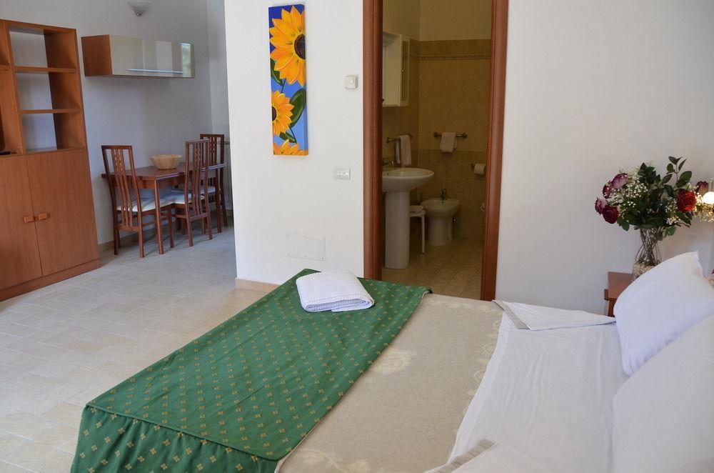 Aparthotel Il Casaletto Dei Ludi Aranova Exterior foto