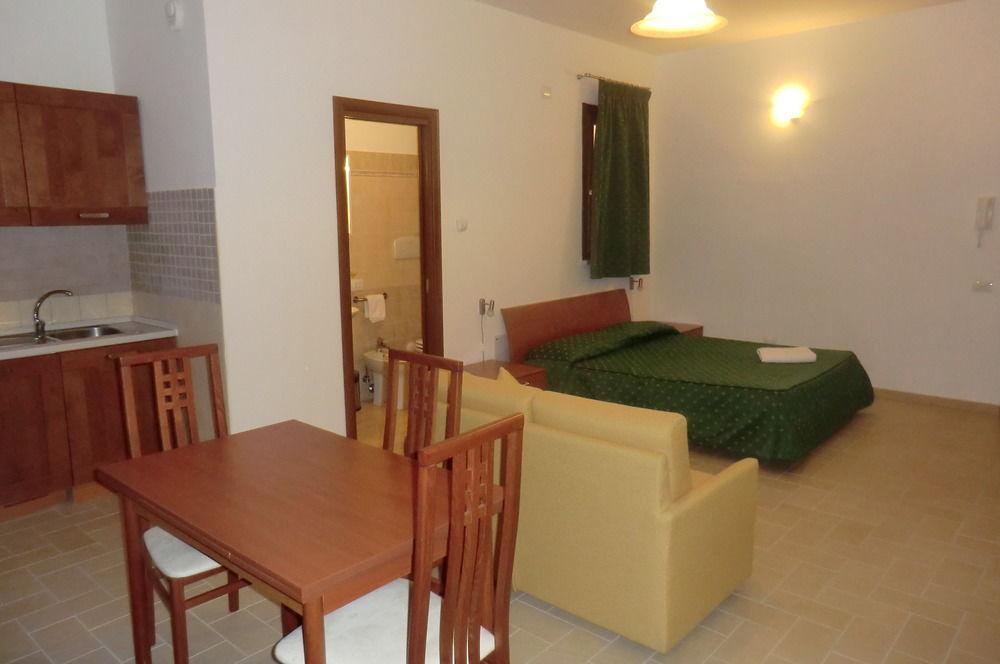 Aparthotel Il Casaletto Dei Ludi Aranova Exterior foto