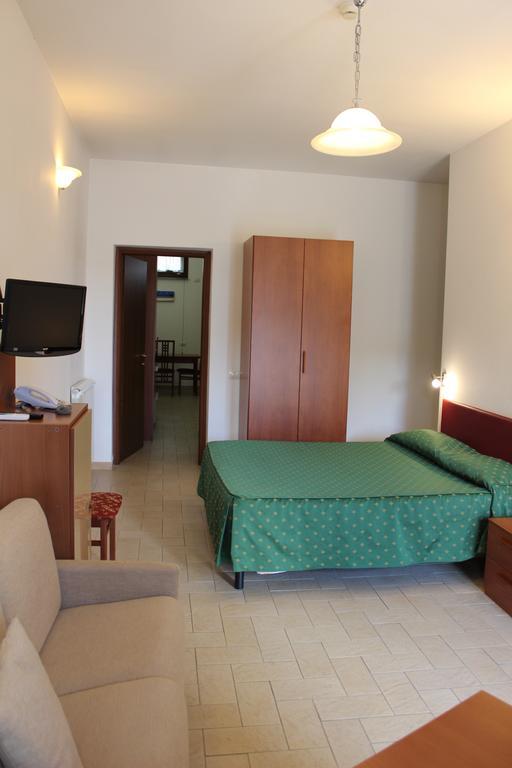 Aparthotel Il Casaletto Dei Ludi Aranova Exterior foto
