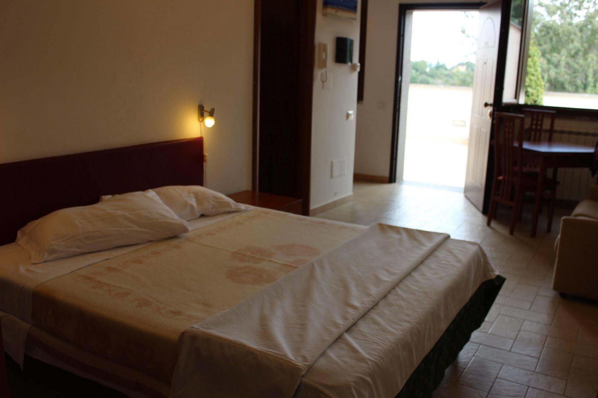 Aparthotel Il Casaletto Dei Ludi Aranova Exterior foto