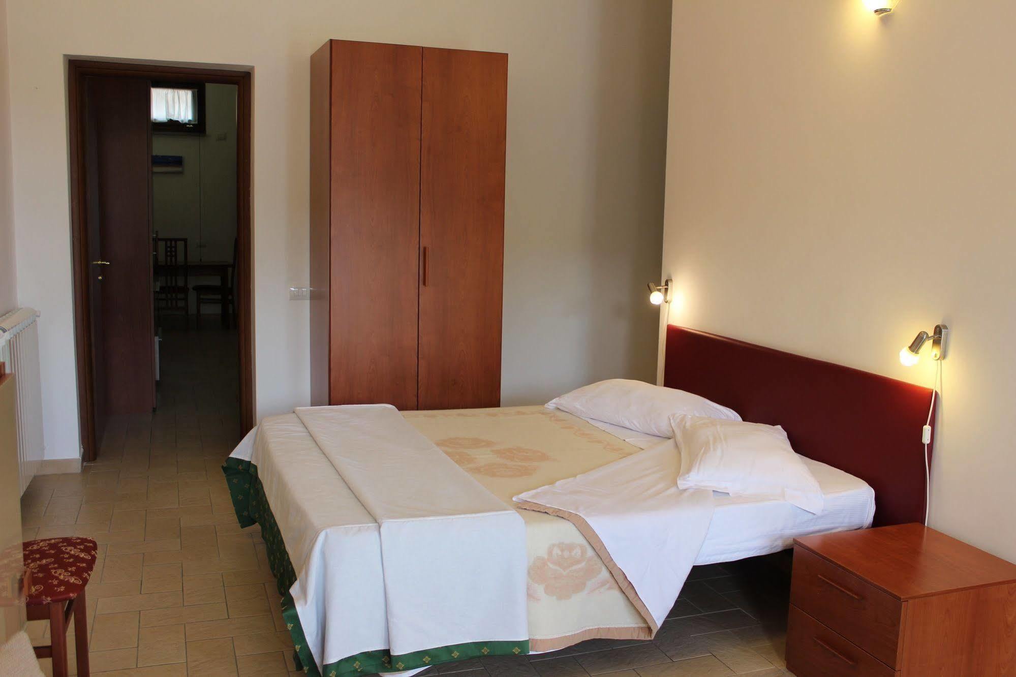 Aparthotel Il Casaletto Dei Ludi Aranova Exterior foto