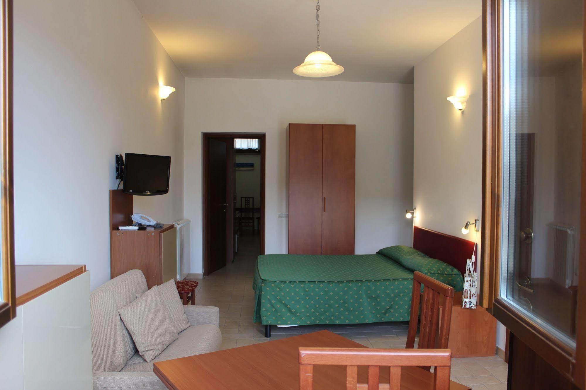 Aparthotel Il Casaletto Dei Ludi Aranova Exterior foto