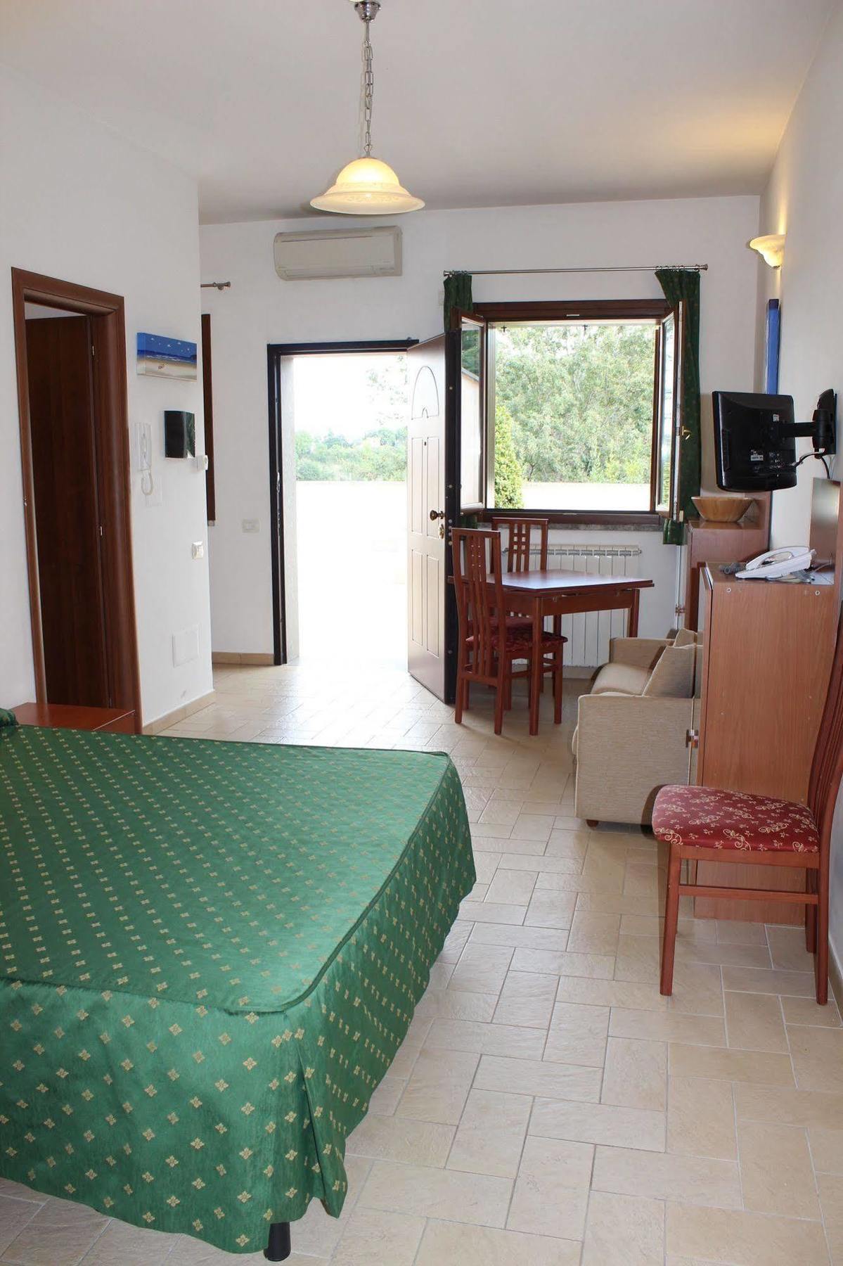 Aparthotel Il Casaletto Dei Ludi Aranova Exterior foto