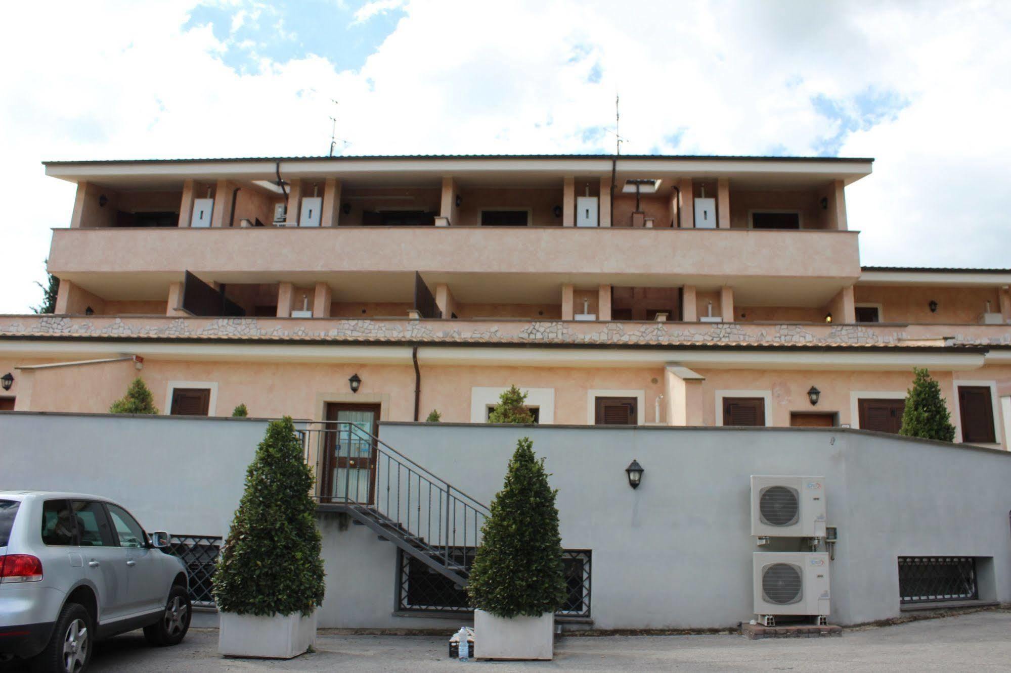 Aparthotel Il Casaletto Dei Ludi Aranova Exterior foto
